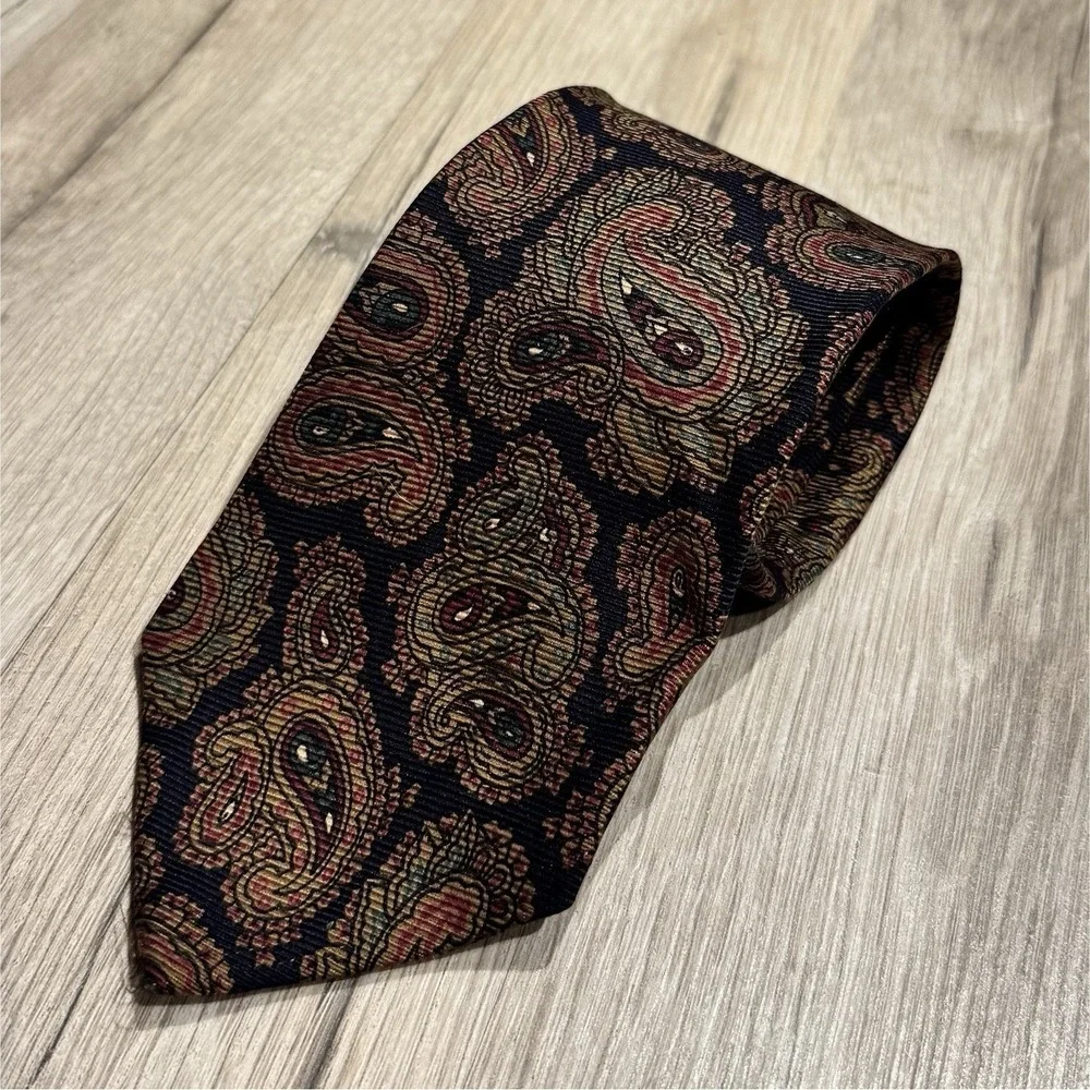 Country Britches Woven Navy/Gold/Red/Green Paisley Pointed Classic Men's Tie